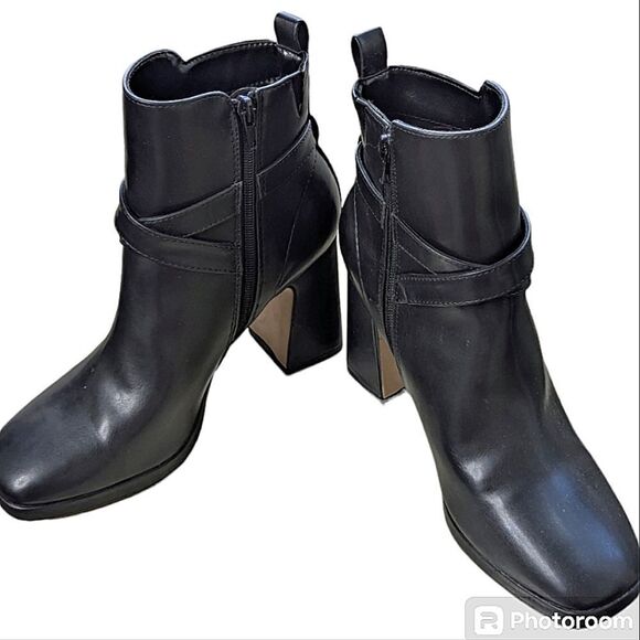 Kenzie Black Vegan Leather Zip Up 3.5"  Block Heel Square Toe Booties size 8 - Picture 10 of 14